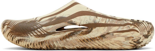 Palace x Crocs Mellow Slide 'Bone' Sandal Tulang 209383-2Y3 Lookbook Palace x Crocs Mellow Slide 'Bone' Sandal Tulang 209383-2Y3