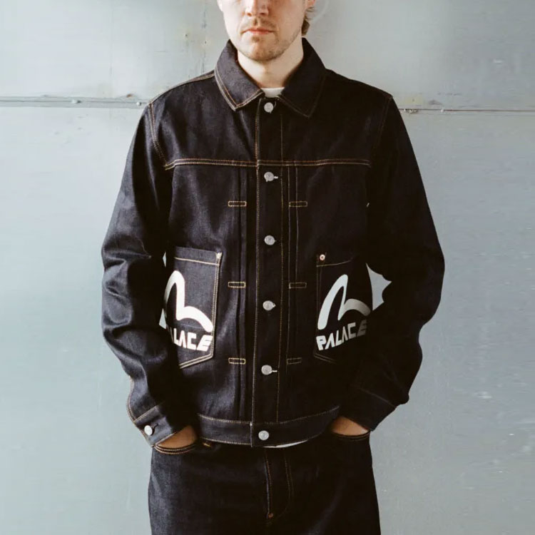 Shop PALACE x EVISU FW21 Jaket Denim Seagull Indigo Raw Logo Hitam Unisex. P21EVD001