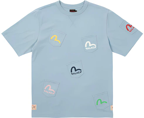 PALACE x EVISU Baju-T Poket Biru Pudar Unisex Logo Print. P21EVTS003 Buy PALACE x EVISU Baju-T Poket Biru Pudar Unisex Logo Print. P21EVTS003