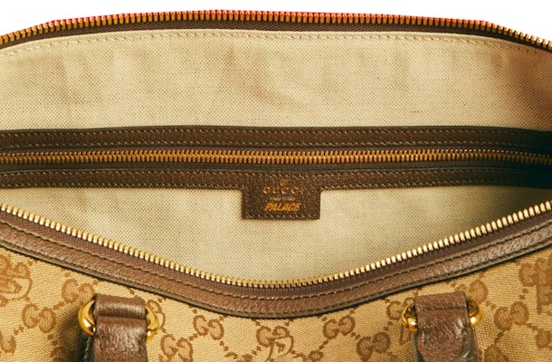 Palace x Gucci Triferg Canvas GG-P Duffle Bag Beige/Ebony Lookbook Palace x Gucci Triferg Canvas GG-P Duffle Bag Beige/Ebony