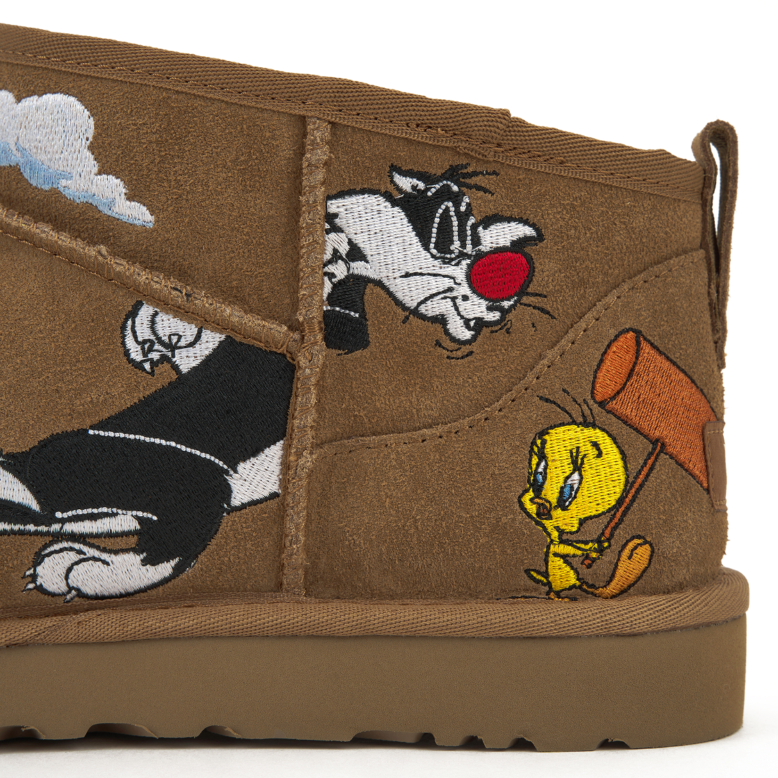 Sizing Palace联名Looney Tunes x UGG经典超短靴‘栗色’ 1181891-CHE