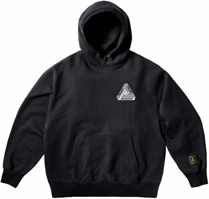 PALACE x Maharishi SS25 トライアングルロゴフーディー ブラック 男女兼用 カンガルーポケット付き P28MHCS002 Lookbook PALACE x Maharishi SS25 トライアングルロゴフーディー ブラック 男女兼用 カンガルーポケット付き P28MHCS002