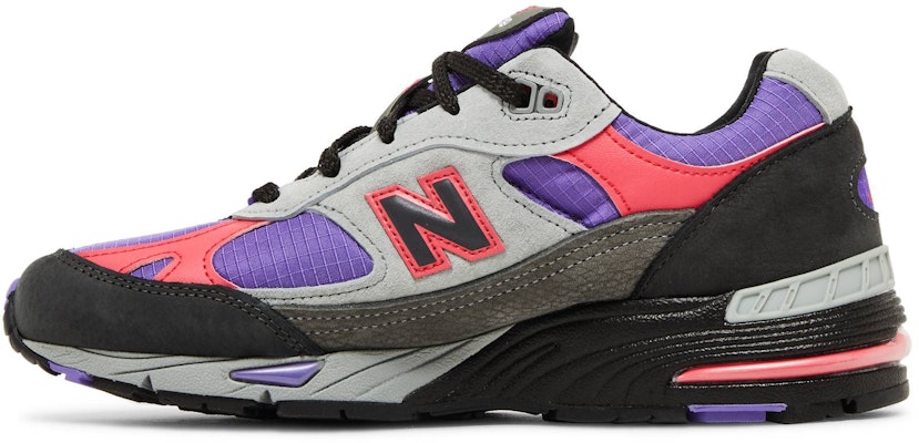 (W) Palace x New Balance 991 Made in England 'Hitam Ultra Violet' W991PLE Lookbook (W) Palace x New Balance 991 Made in England 'Hitam Ultra Violet' W991PLE