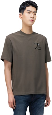 팔라스 x 오클리 레트로 브라운 그래픽 크루넥 티셔츠. P24OKTS003 Shop 팔라스 x 오클리 레트로 브라운 그래픽 크루넥 티셔츠. P24OKTS003