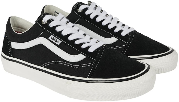 Palace x Vans Skate Old Skool 'Hitam Putih' VN0A5KRXBA2 Lookbook Palace x Vans Skate Old Skool 'Hitam Putih' VN0A5KRXBA2