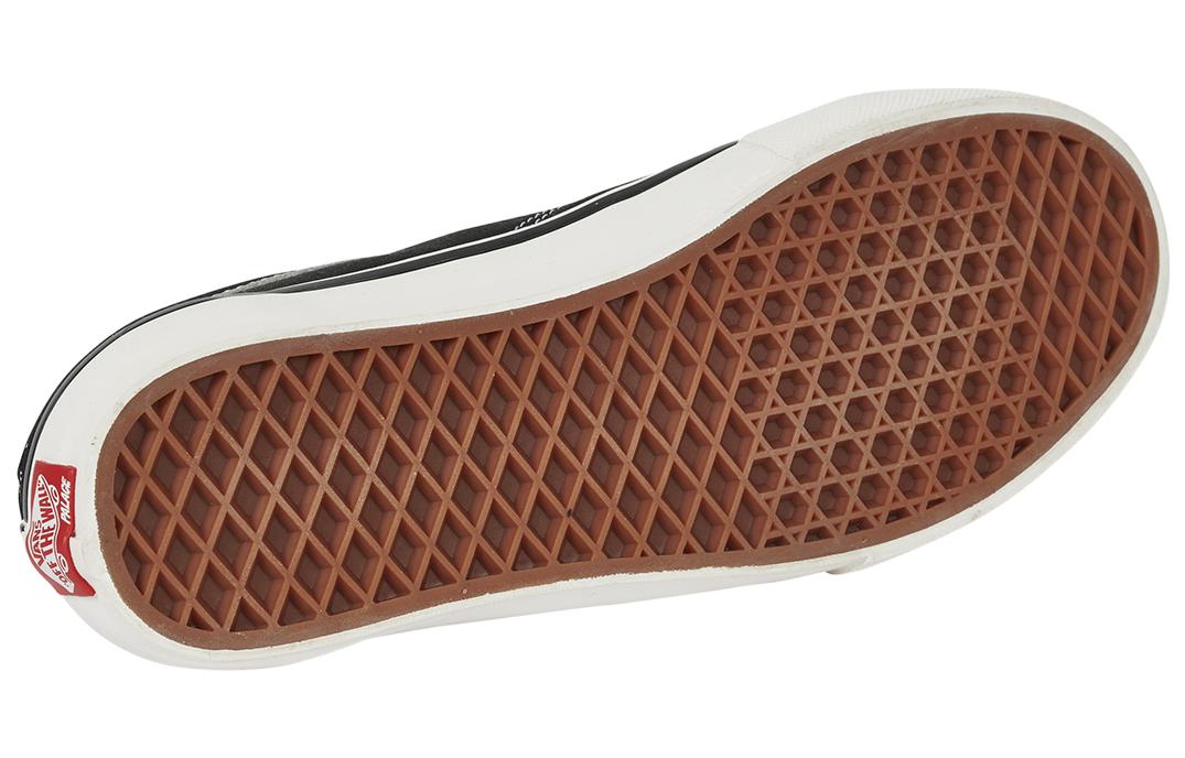 Purchase Palace x Vans Skate Old Skool 'Hitam Putih' VN0A5KRXBA2