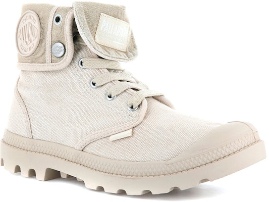 Palladium Baggy 'Off-White' Putih Kusam 02353-221-M Lookbook Palladium Baggy 'Off-White' Putih Kusam 02353-221-M