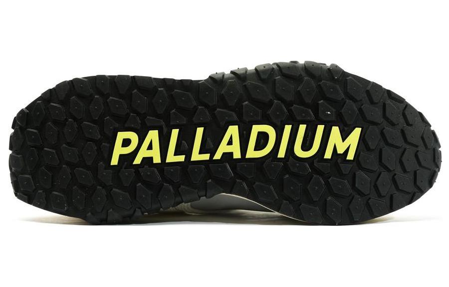 Shop Palladium 帆布低筒鞋 '白色' 77330-198-M