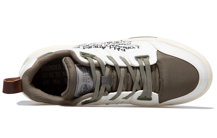Shop Palladium Basse Décontractée ''Blanc/Vert Olive'' 09000-164-M