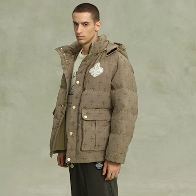 Palladium Monogram印花紫羅蘭羽絨連帽長外套(男女適用)。 108858 Shop Palladium Monogram印花紫羅蘭羽絨連帽長外套(男女適用)。 108858