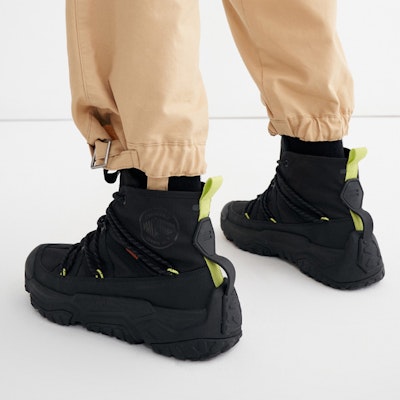 Palladium Off Grid Cross WP+ 'Black High-Top Waterproof Platform Canvas' 77987-001-M Sizing Palladium Off Grid Cross WP+ 'Black High-Top Waterproof Platform Canvas' 77987-001-M