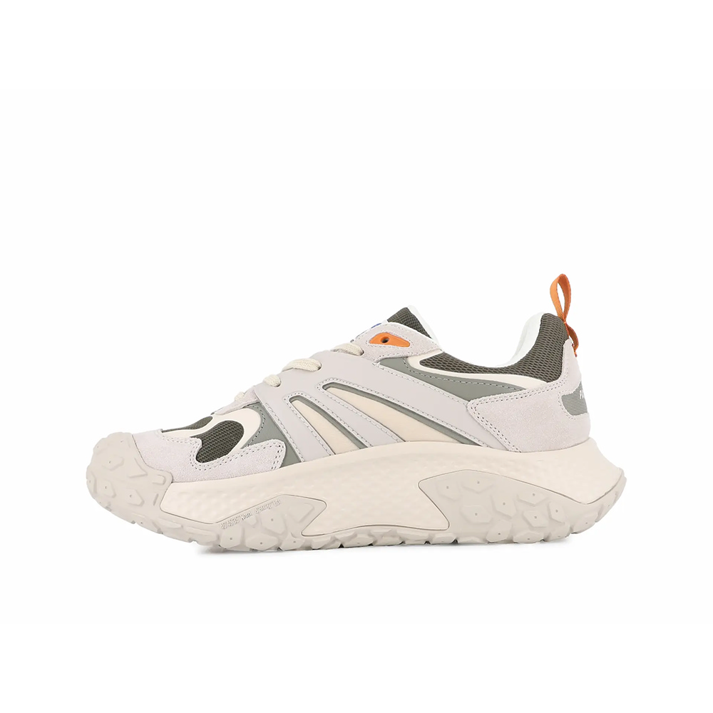 Shop Palladium Offbound Flame Mix 休閒運動鞋 74479078