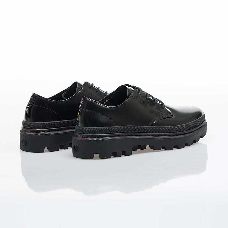 Shop Palladium Pallatrooper OX 休閒鞋 77209-010