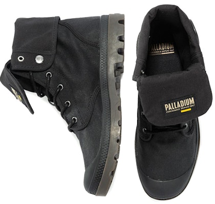 Palladium Pampa Baggy Wax 'But Pustaka Sahara Hitam Luar Rumah' 77213-008-M Lookbook Palladium Pampa Baggy Wax 'But Pustaka Sahara Hitam Luar Rumah' 77213-008-M
