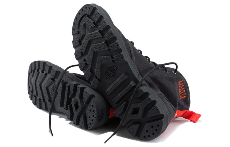 Shop Palladium Pampa Hi 'Boot Hitam Keselesaan Serbaguna Martin' 76648-001-M