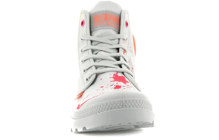 Shop Palladium Pampa Hi 探索系列 '白粉色' 77051-019-M