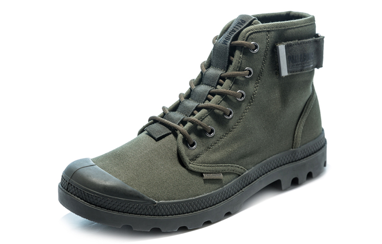 Shop Palladium Pampa 系帶款 高筒帆布鞋 軍綠色