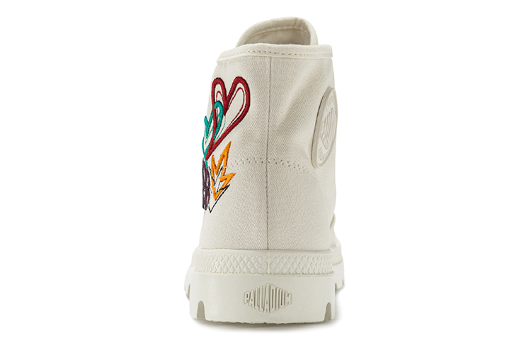 Lookbook Palladium Pampa High 'Romantic Love Custom Soft White' 77318-133-M