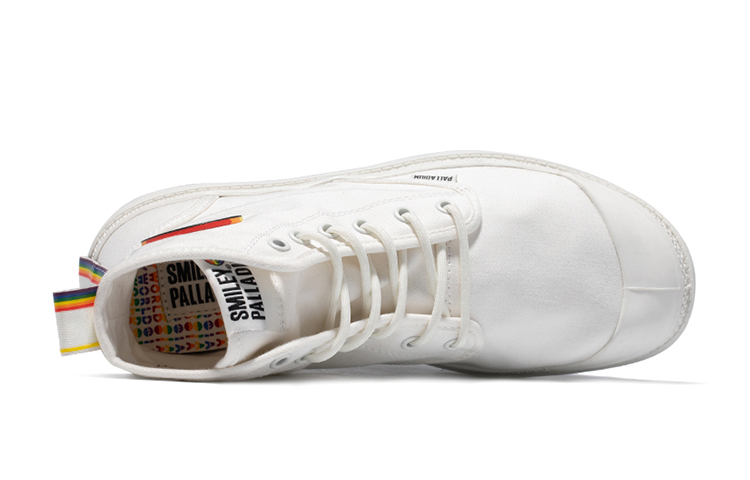 Shop 帕拉丁 Pampa 高帮 'Smiley Pride 白色' 靴 76879-116-M