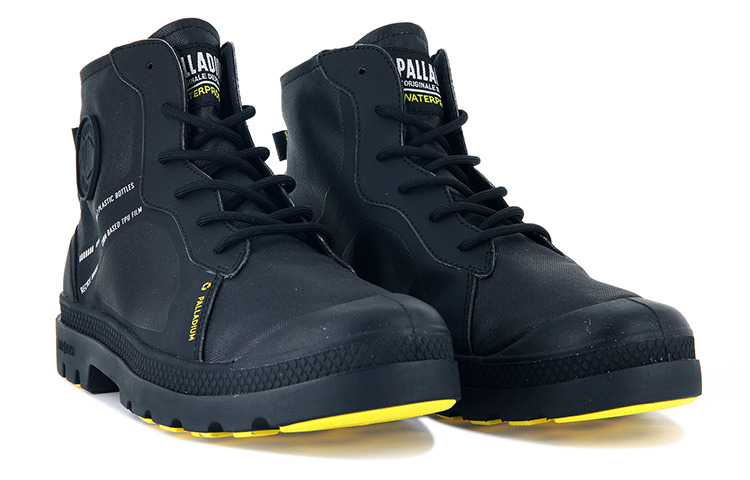 Shop Palladium Pampa Lite+ RC WP+ 2 Altas 'Lienzo Negro' 77228-010-M