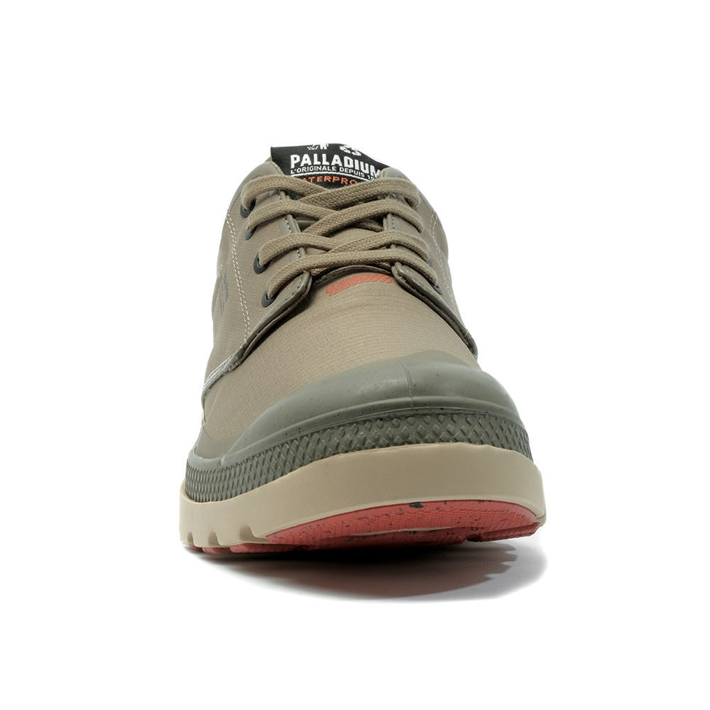 Shop Palladium PAMPA LO RCYL L+ WP+ 灰綠休閒鞋 - 綠色 79145308