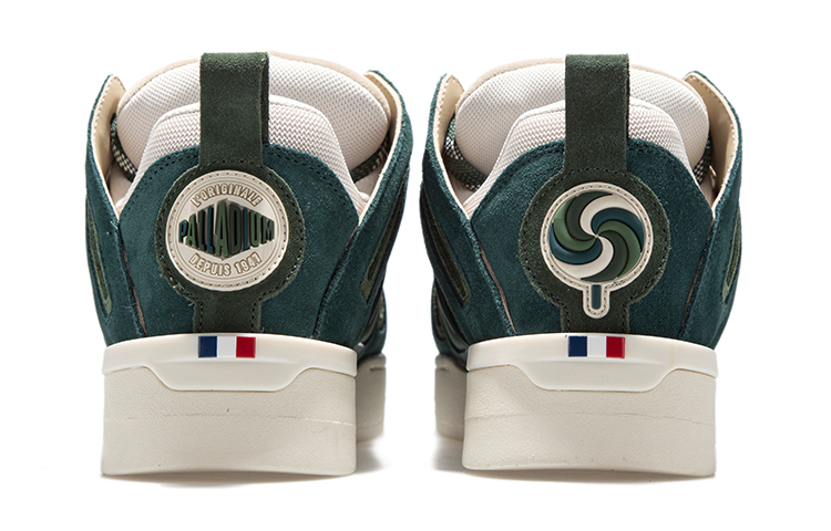 Shop Palladium 滑板鞋 纤薄款'绿色' 08646-301-M