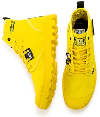 Palladium Smiley x 高帮帆布鞋 '活力黄' 77221-736-M Shop Palladium Smiley x 高帮帆布鞋 '活力黄' 77221-736-M