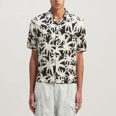 팜엔젤스 블랙 올오버 프린트 반팔 셔츠. PMGG005R24FAB0011003 Lookbook 팜엔젤스 블랙 올오버 프린트 반팔 셔츠. PMGG005R24FAB0011003