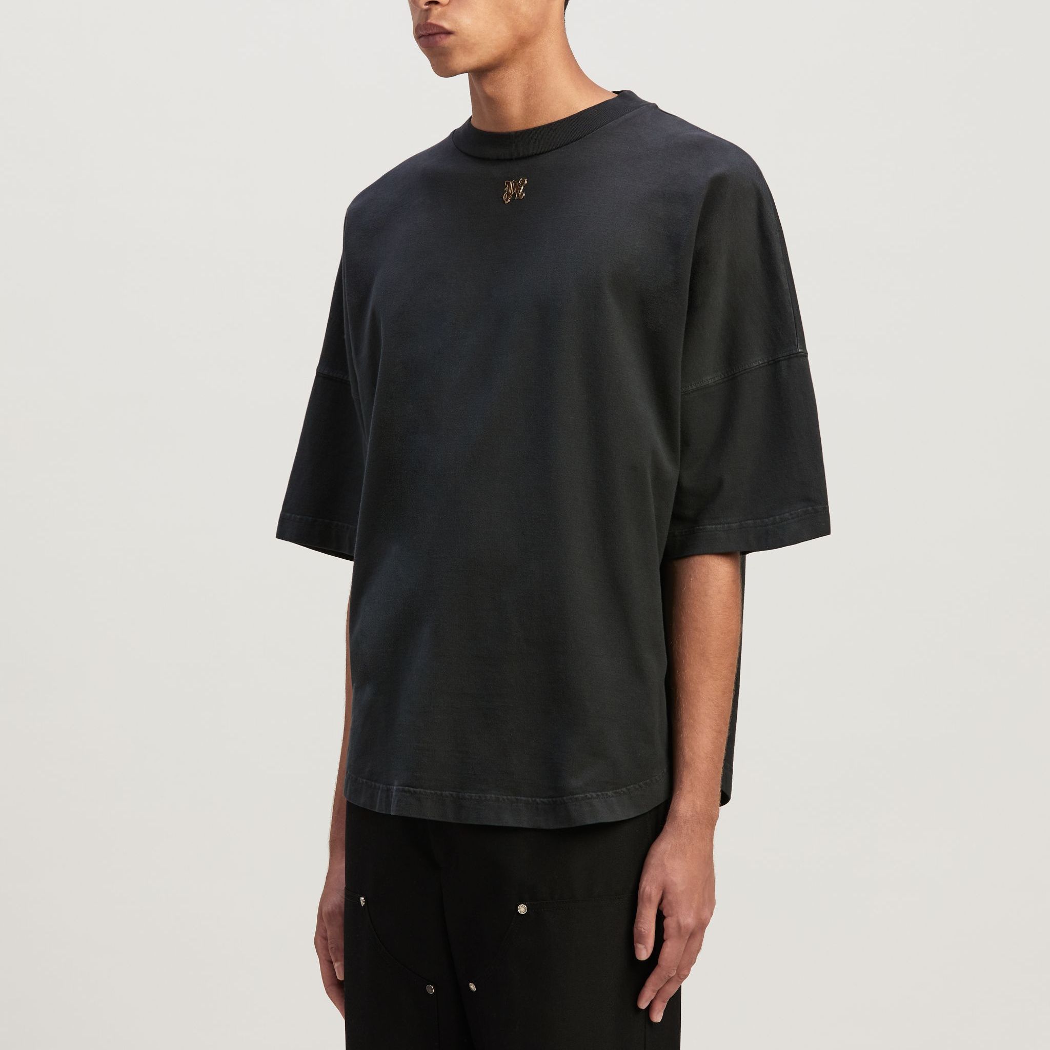 PALM ANGELS  Black Loose Fit T-Shirt with Smoke Effect Logo. PMAA002R24JER0011001 圖 5