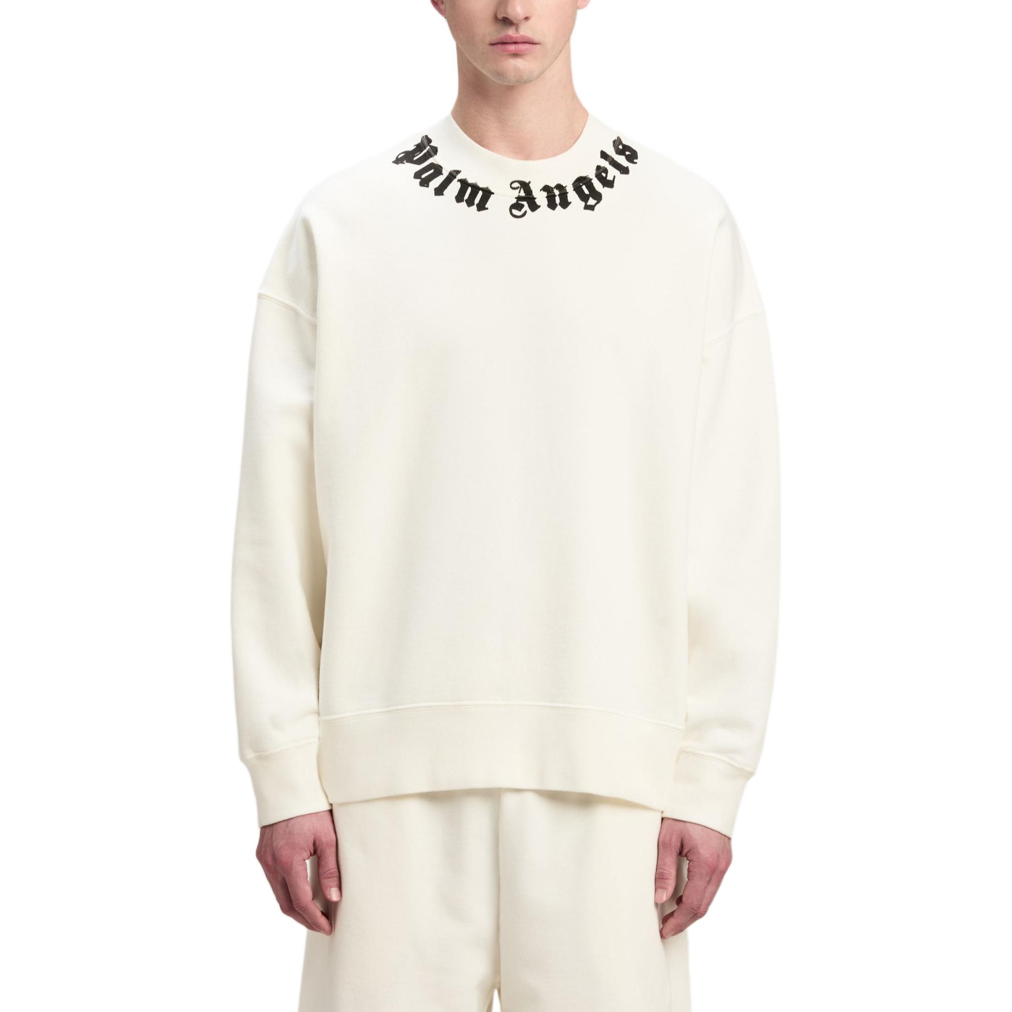 Lookbook PALM ANGELS Crewneck Putih dengan Cetakan Logo di Kolar. PMBA026F24FLE0090310