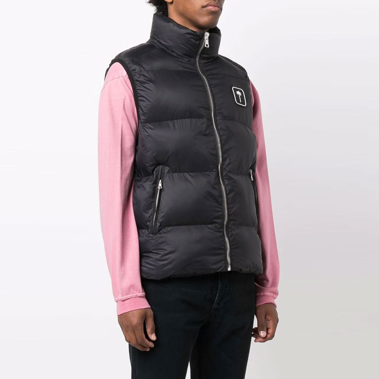 Purchase 팜엔젤스 블랙 슬리브리스 퍼퍼 베스트 프론트 로고 패치. PMEA171F21FAB0011001