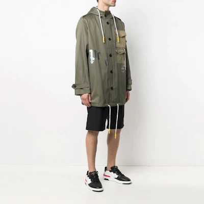 PALM ANGELS Jaket Parka Hijau dengan Cetakan Logo - Kasual dan Selesa. PMEC007R21FAB0015661 Purchase PALM ANGELS Jaket Parka Hijau dengan Cetakan Logo - Kasual dan Selesa. PMEC007R21FAB0015661