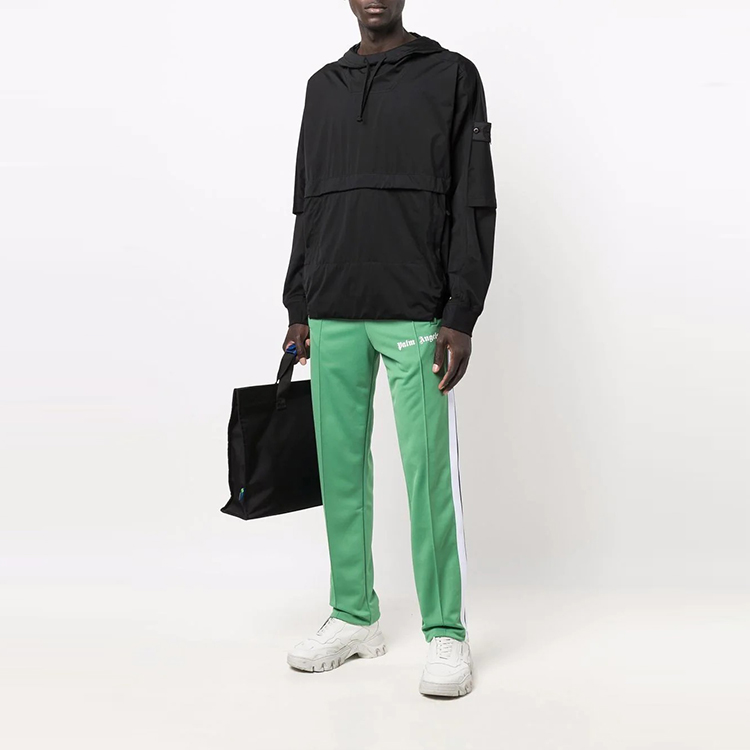 Lookbook Palm Angels绿色条纹长裤带标志印花. PMCA007F21FAB0015501