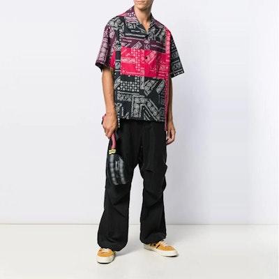 パームエンジェルス パッチワーク ペイズリー 半袖シャツ ブラック レッド PMGA040E196120068800 Lookbook パームエンジェルス パッチワーク ペイズリー 半袖シャツ ブラック レッド PMGA040E196120068800