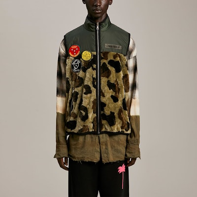 PALM ANGELS SS21迷彩无袖羊羔绒马甲军绿色。 PMEA160S21FAB0015610 Shop PALM ANGELS SS21迷彩无袖羊羔绒马甲军绿色。 PMEA160S21FAB0015610