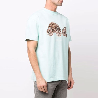 Palm Angels SS22 Kaos Biru dengan Desain Beruang Macan Tutul. PMAA001S22JER0185260 Purchase Palm Angels SS22 Kaos Biru dengan Desain Beruang Macan Tutul. PMAA001S22JER0185260