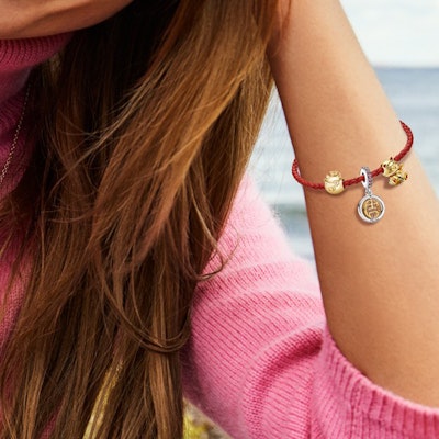 潘多拉首饰招财元宝吊饰手链 ZT1018 Lookbook 潘多拉首饰招财元宝吊饰手链 ZT1018