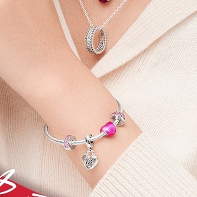 潘多拉玫瑰爱心手链套装 ZT2257 Lookbook 潘多拉玫瑰爱心手链套装 ZT2257