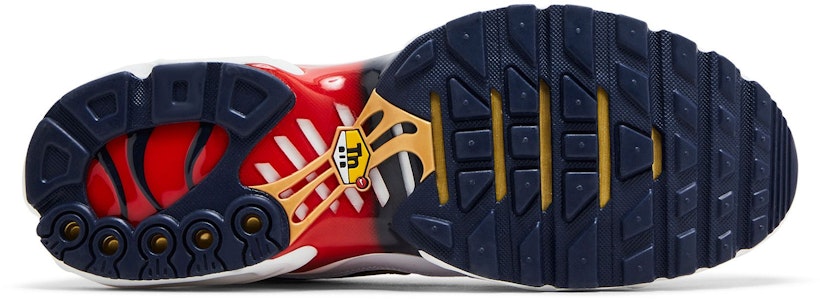 Paris Saint-Germain x Nike Air Max Plus 'Seragam Kandang' FZ4776-100 Shop Paris Saint-Germain x Nike Air Max Plus 'Seragam Kandang' FZ4776-100