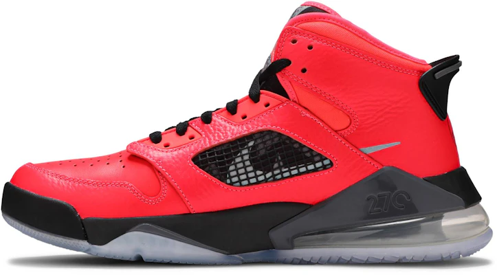 Paris Saint-Germain x Air Jordan Mars 270 'Infrared' CN2218-600 Lookbook Paris Saint-Germain x Air Jordan Mars 270 'Infrared' CN2218-600