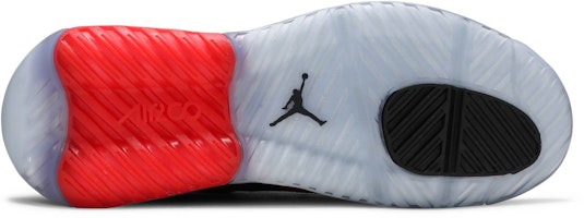 Paris Saint-Germain x Nike Air Max 200 QS 'Hitam Merah' CV8452-001 Shop Paris Saint-Germain x Nike Air Max 200 QS 'Hitam Merah' CV8452-001