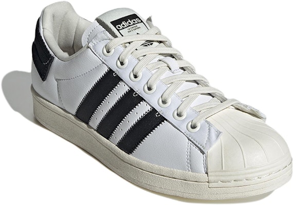 팔리 x 아디다스 슈퍼스타 '클라우드 화이트' GV7615 Lookbook 팔리 x 아디다스 슈퍼스타 '클라우드 화이트' GV7615