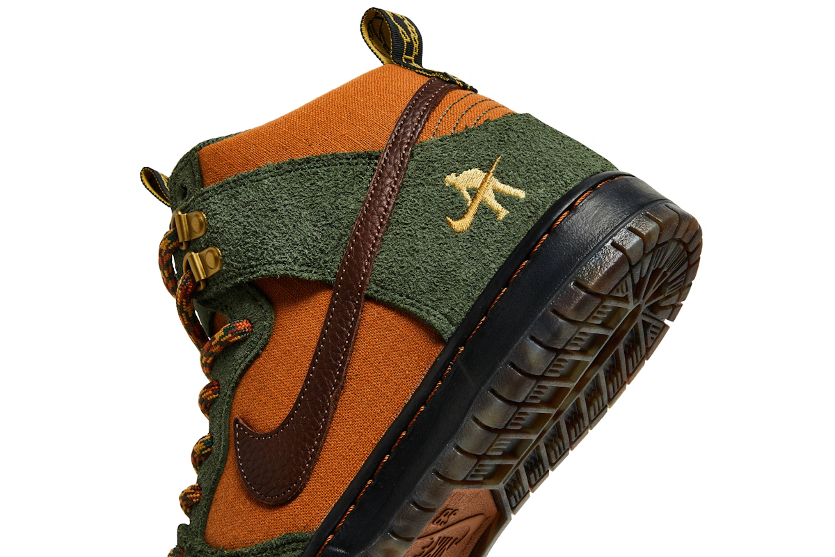 PASS~PORT x Nike SB Dunk High 'Work Boot'