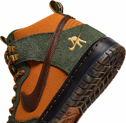 PASS~PORT x Nike SB Dunk 高筒滑板鞋 'Work Boot' DO6119-300 1