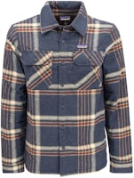 Patagonia Cotton Plaid Long Sleeve Shirt with Multiple Pockets 20385 Patagonia Cotton Plaid Long Sleeve Shirt with Multiple Pockets 20385