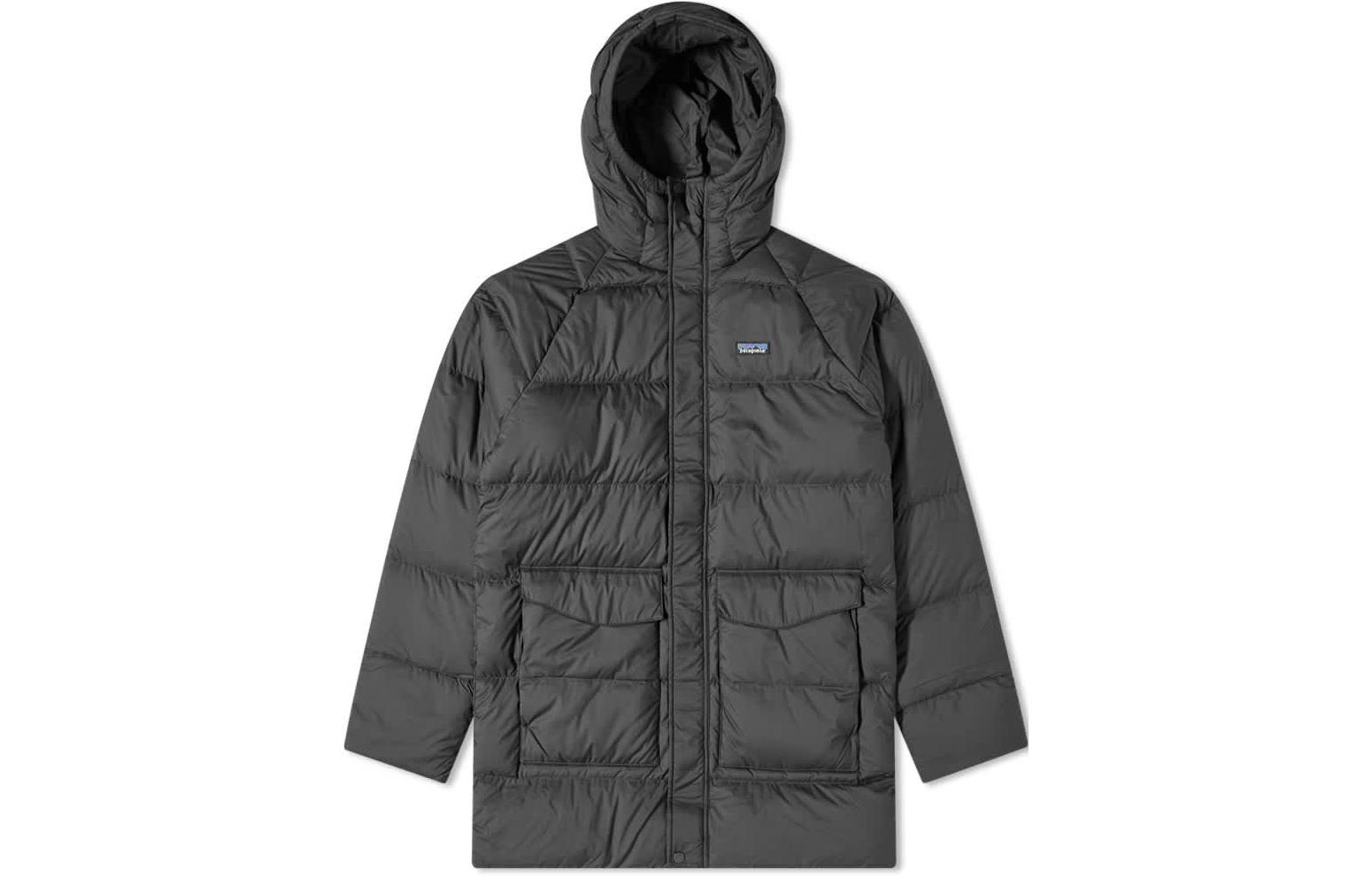 Patagonia  Mid-Length Puffer Jacket with Logo Print in Black. 20655
