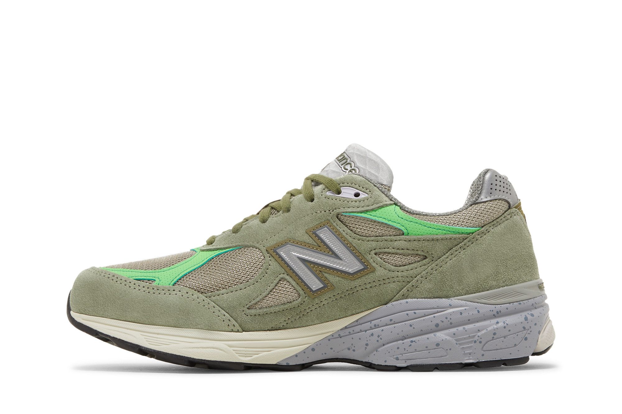 Shop パタ x NB 990v3 "家族と共に" (USA製) M990PP3