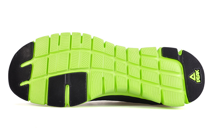 Shop ピーク 快適 ランニングシューズ (黒)  (Pi-ku Kaitaku Ranningushūzu (Kuro)) DH620303