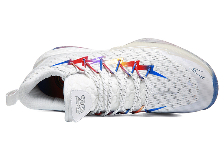 Shop Peak Lou Williams Crazy 6 'Edisi Terhad Putih' TE93666A