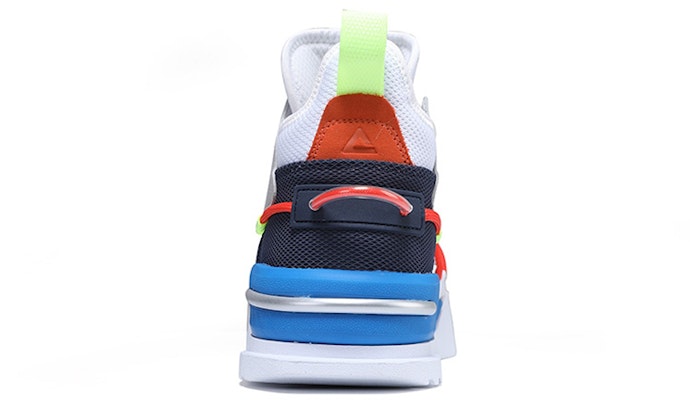 Peak Taichi Player High 'Putih Biru' E11887B Lookbook Peak Taichi Player High 'Putih Biru' E11887B